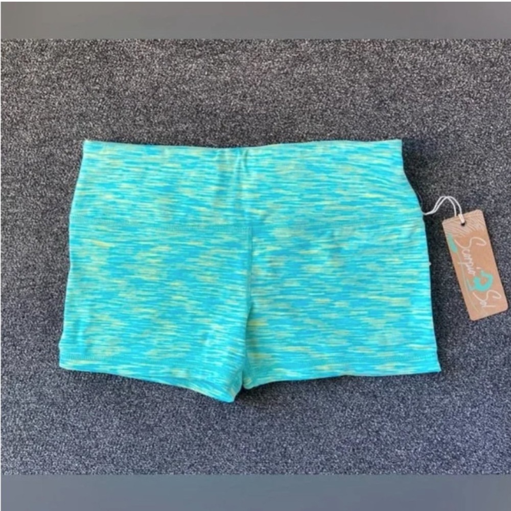 NWT Scorpio Sol Yoga shorts with key pocket